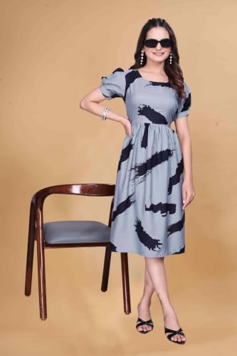 Image of Women's Crepe Floral Print Flared Midi Dress