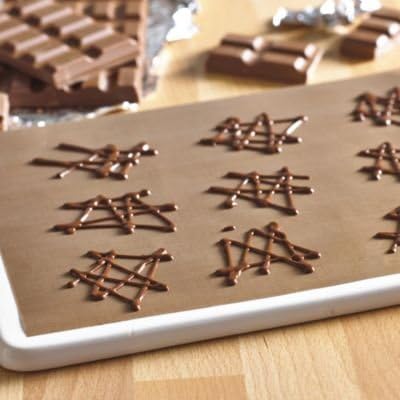 Lakeland Magic Reusable Non-Stick Baking Tray Liner Sheet 33 x 100cm - Lasts 5 Years Constant Use, Black, 100L x 33W cm - Image 4