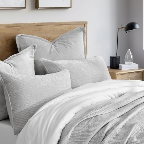 EverGrace Striped Channel Velvet Quilt Set, Queen Size, Frost Gray by EverGrace - Used condition - Image 2