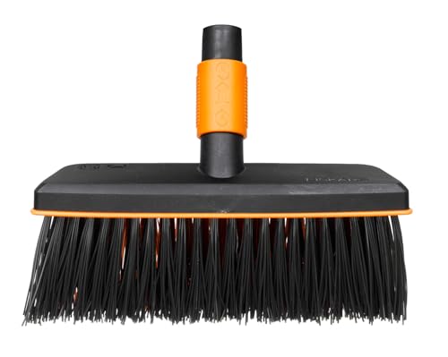 Fiskars Allzweckbesen, Besenkopf, Breite: 26 cm, Kunststoff-Borsten, Schwarz/Orange, QuikFit, 1001417