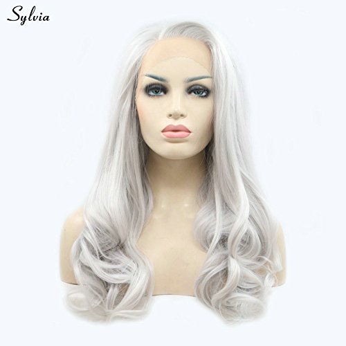 Sylvia Perruque grise argentée résistante à la chaleur - Perruque synthétique avec dentelle frontale - Pour femme et fille - Cheveux longs gris clair Cover