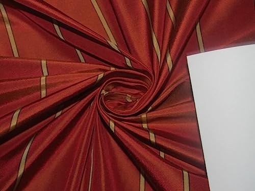 Taffetas de soie rouge brique pour confectionner des vêtements structurés