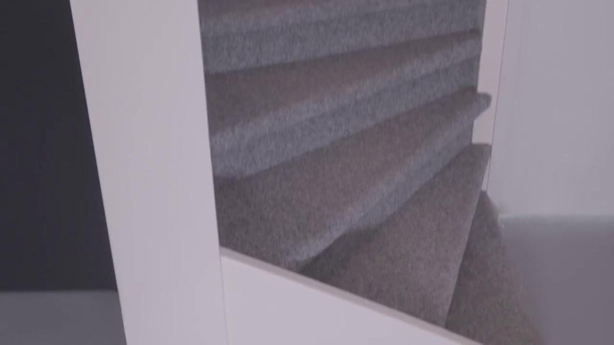 Proventa LED Treppenstufenbeleuchtung mit Dimmer – Komplettset für 15 Stufen, 4000K neutralweiß, Stufenlicht mit Steckverbindung, LED Lichtleisten Treppe für Innen, energiesparende Stufenbeleuchtung