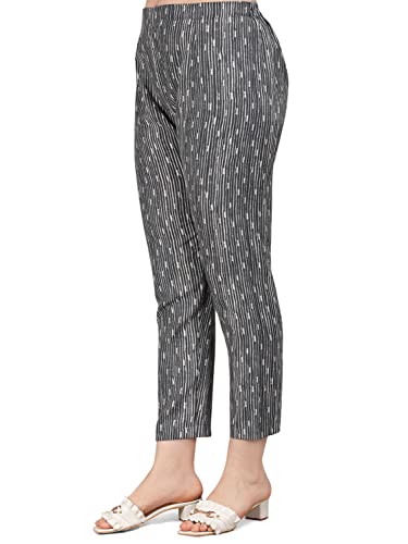 Image of NAINVISH Cotton Blend Floral Regular Women's Kurtas & Kurtis
