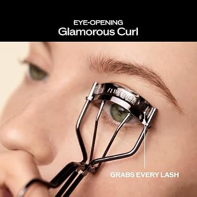 Shiseido Eyelash Curler - Crimps & Curls Lashes for Perfect, Eye-Framing Fringe - Gentle & Safe - Includes Replacement Pad