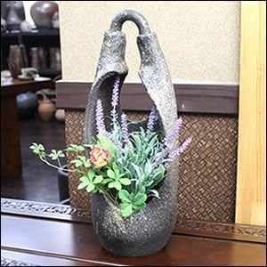 Amazon Co Jp 信楽焼 やまもも花入れ Ha 0179 花瓶 花器 一輪挿し 花入 しがらき焼 陶器 焼き物 壷 インテリア おしゃれ オシャレ ホーム キッチン