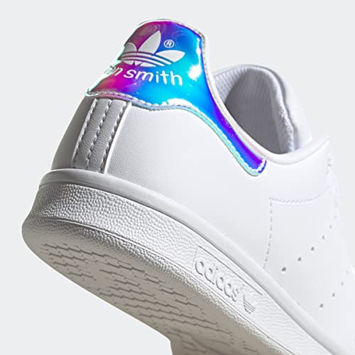 adidas Originals Unisex-Child Stan Smith Sneaker, White/White/Silver Metallic, 4 Big Kid US