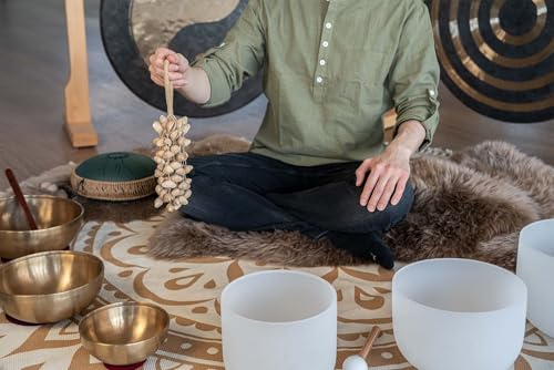 Sonic Energy Kenari Nussschalen Shaker – Ca. 32 cm – Soundeffekt-Instrument für Therapie und Percussion – Mit Handgelenkband (SKRL)