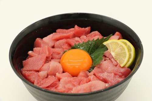 訳あり 本マグロ ブツ切り 300g 養殖黒潮本まぐろ 日本一の養殖まぐろ ふるさと納税 ネギトロ 最優秀賞受賞 小分けパック 切り落とし 冷凍 真空パック 急速冷凍 刺し身 刺身 寿司 漬け丼 海鮮丼 宿毛市 高知県