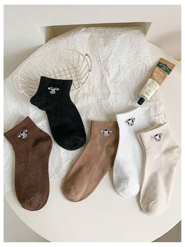 WDIRARA Women's 5 Pairs Cartoon Bear Embroidery Socks Casual Comfy Crew Socks3