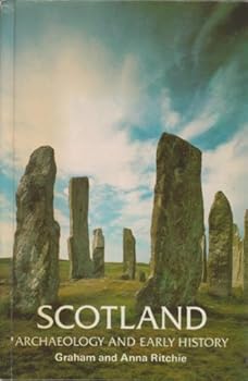 Paperback Scotland: Archaeology and Early History Book