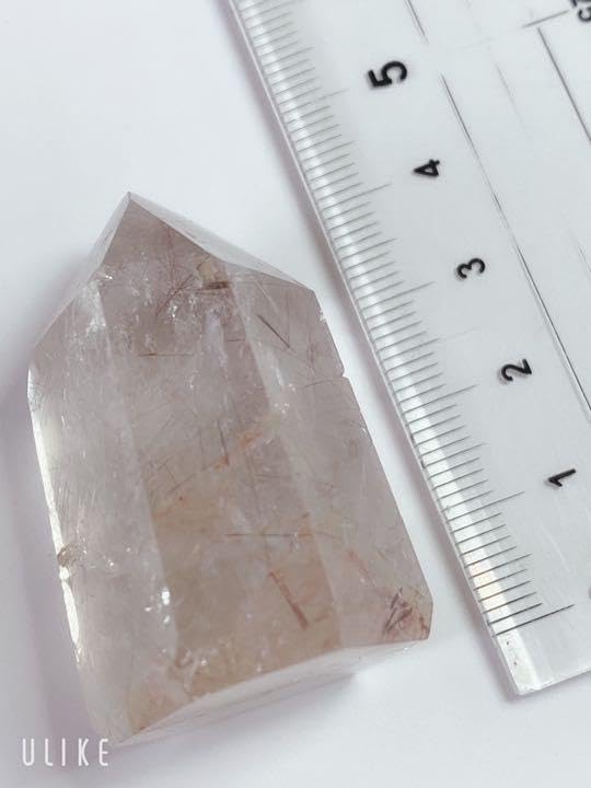 Amazon.co.jp: レッドルチルクォーツのポイント原石No.355 : ファッション