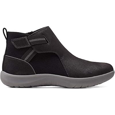 Clarks womens Adella CoveAnkle Boot