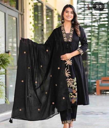 Image of Siddh CraftsWomen's Cotton Embroidery Straight Kurti With Pant Set