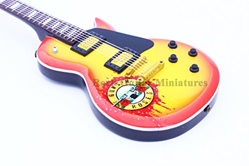 RGM56 Slash Guns N Roses Logo Guitare Miniature - Les Beatles, Paul McCartney, John Lennon, RIngo Starr, George Harrison RGM56 Slash Guns N Roses Logo Guitare Miniature