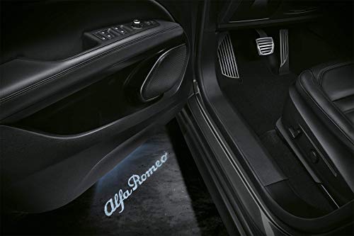 Luci sottoporta con lettering illuminato Alfa Romeo bianco. Set di 2 pezzi per portiere anteriori.