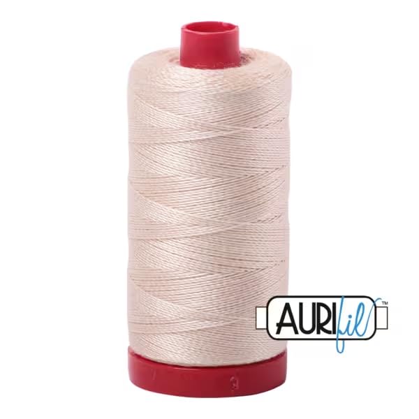 Hilo de algodón Aurifil 12 WT 2000 Light Sand 356 yd miniatura 2