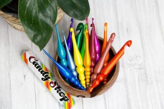 Image of Furls Crochet Hook, Candy Shop Cosmic Mint, Ergonomic Handle Crochet Hooks 7 inch (G+) 4.50MM