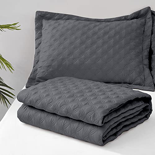 Phrixus Oversized King Quilt (118"X106"), Bedspreads King Size Grey Quilt Cover, Light Weight Soft Microfiber All Season Coverlet Modern Style, King/Cal King #TOP7