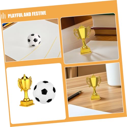 Gatuida 5 juegos de decoración de trofeos de fútbol mini de plástico dorado 3