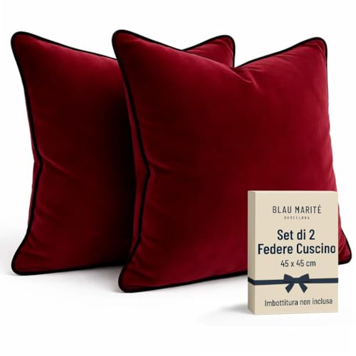 🎨 Design Elegante con Bordo a Contrasto: Fodere per cuscini dal design moderno ed elegante, impreziosite da un raffinato bordo tipo piping in colore a contrasto che dona profondità e carattere alla decorazione. Questo dettaglio sartoriale valorizza ogni ambiente con uno stile sofisticato e contemporaneo, perfetto per rinnovare l’aspetto di divani, letti, poltrone o panche decorative. Le tonalità neutre e armoniose sono state selezionate per adattarsi facilmente a diversi stili di arredamento, dal minimalista al classico moderno, permettendo di creare combinazioni decorative equilibrate, accoglienti e visivamente raffinate in qualsiasi stanza della casa.