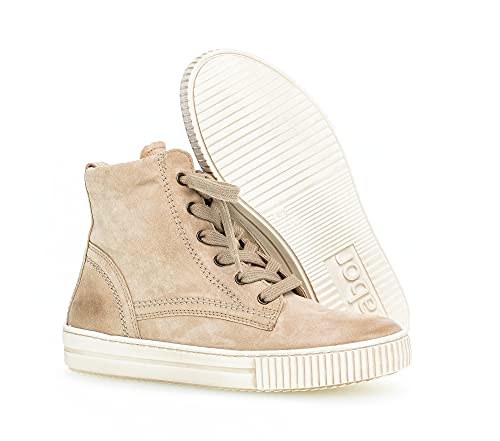 Gabor Donna Stivaletti, Signora Stivaletti