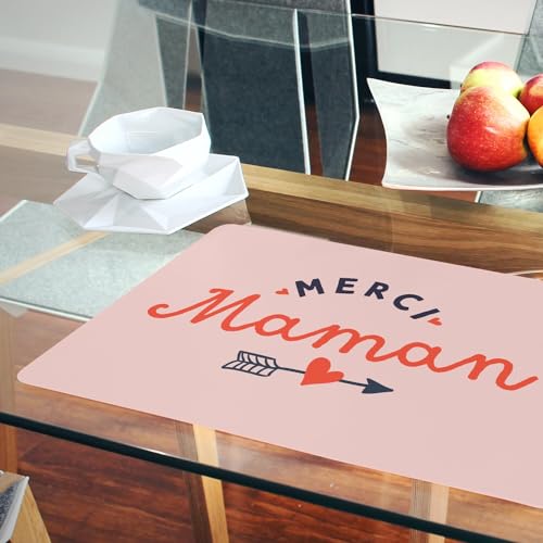Sets de table en liège rose pour repas de famille et décoration de table
