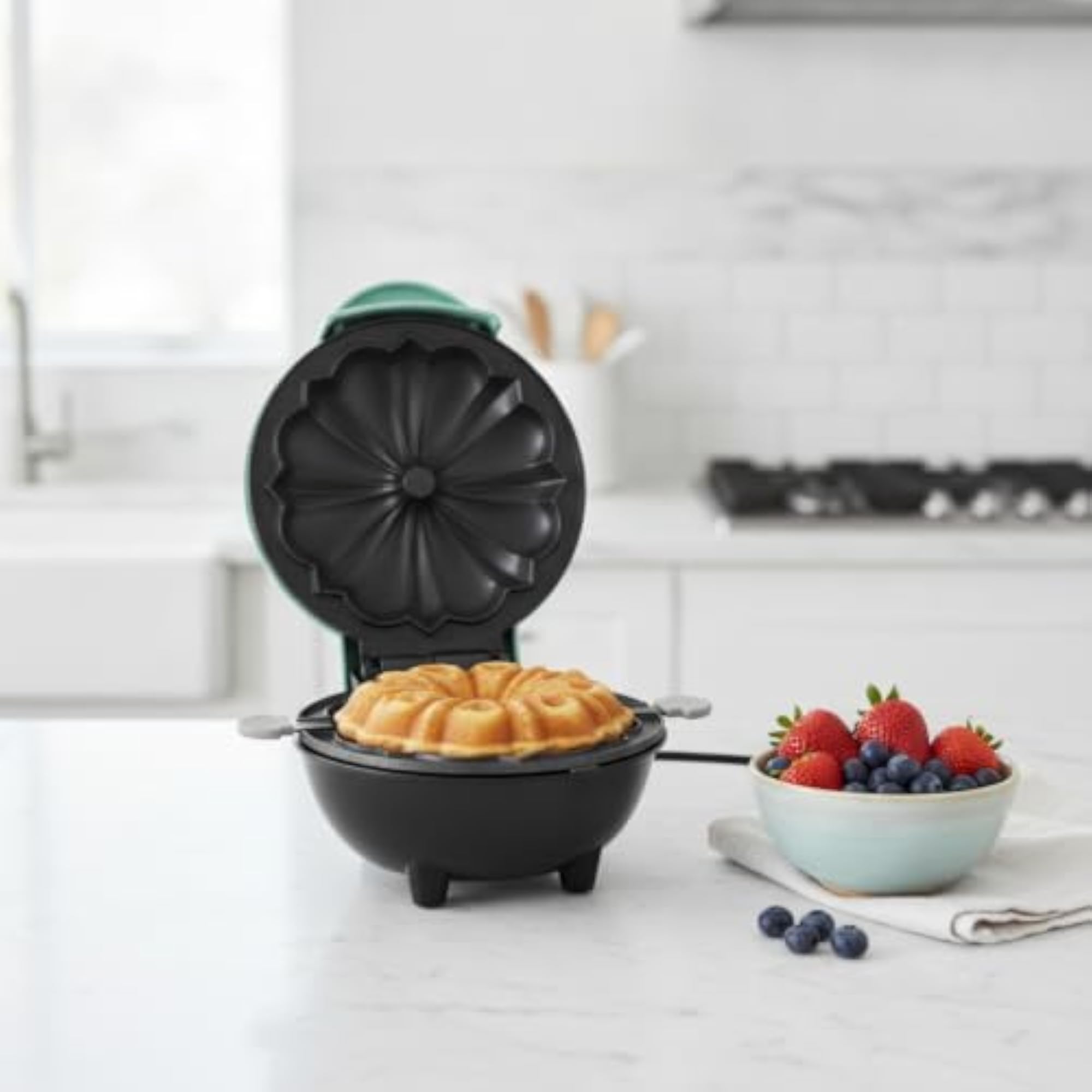 Electric Cake Maker with Nonstick Plate for Compact Baking