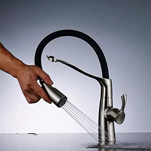 Robinet de cuisine monté sur le pont pour simplifier la vaisselle quotidienne