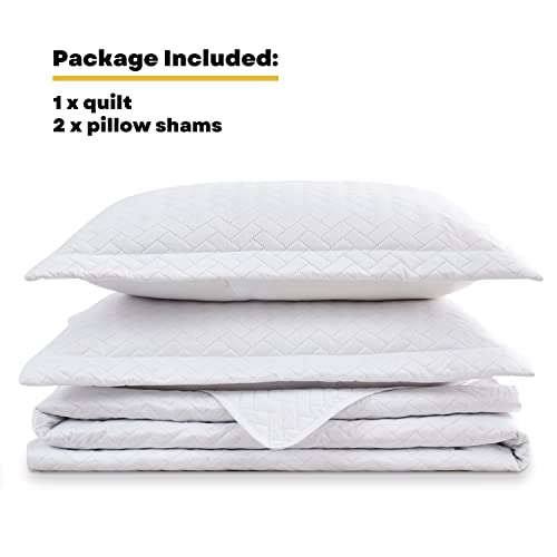 Maple&Stone Summer Quilt Set Queen Size, Lightweight White Bedspread Ultrasonic Chevron Pattern Light Coverlet For All Season Comforter Bedding Decor - 3 Piece Full Bed Cover Sets #TOP3
