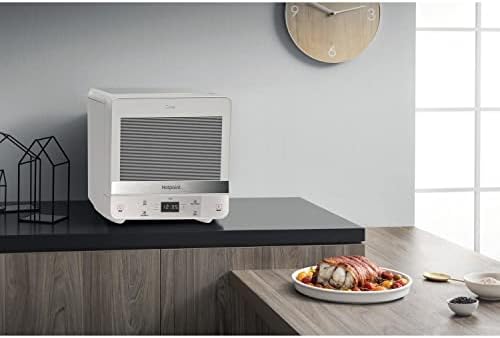 Hotpoint Extraspace Curve 13L Digital Microwave Oven - White