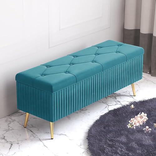 Pouf de rangement en velours pour une entrée moderne