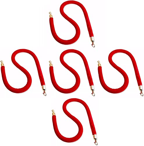 Cordes en velours rouge et fermoirs dorés chic pour un balisage élégant