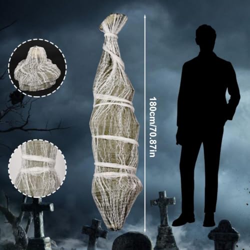 Faux cadavre Halloween pour décorer une terrasse de maison hantée