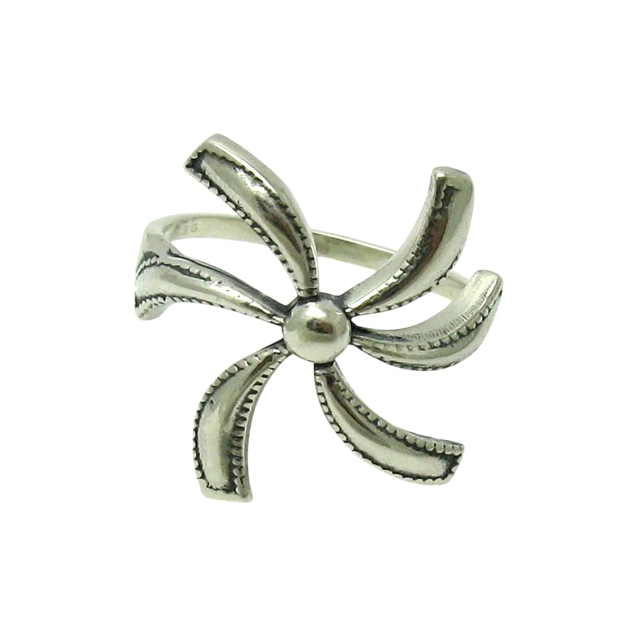 Bague en argent massif 925 Empress idéale pour sublimer vos tenues de bureau