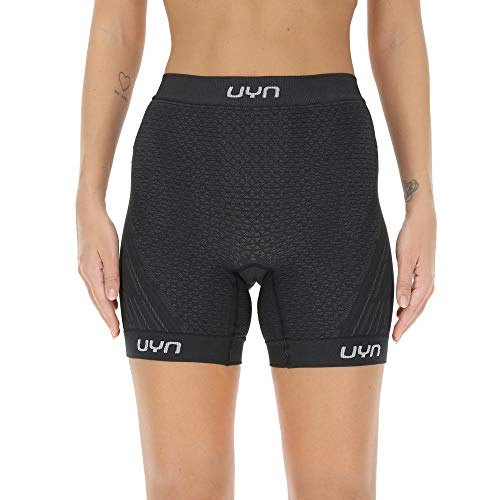 Pantalon de pluie short UYN femme idéal pour courir sous la pluie et rester au sec
