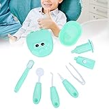 Aprender jugando, modelos altamente de simulación, enseñan al bebé a cepillarse los dientes.