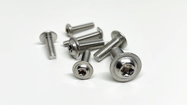 500 Viti Per Terrazze In Acciaio Inox A2 – Testa Bombata, Torx TX25, 5x50 Mm, Per Legno Duro E Decking