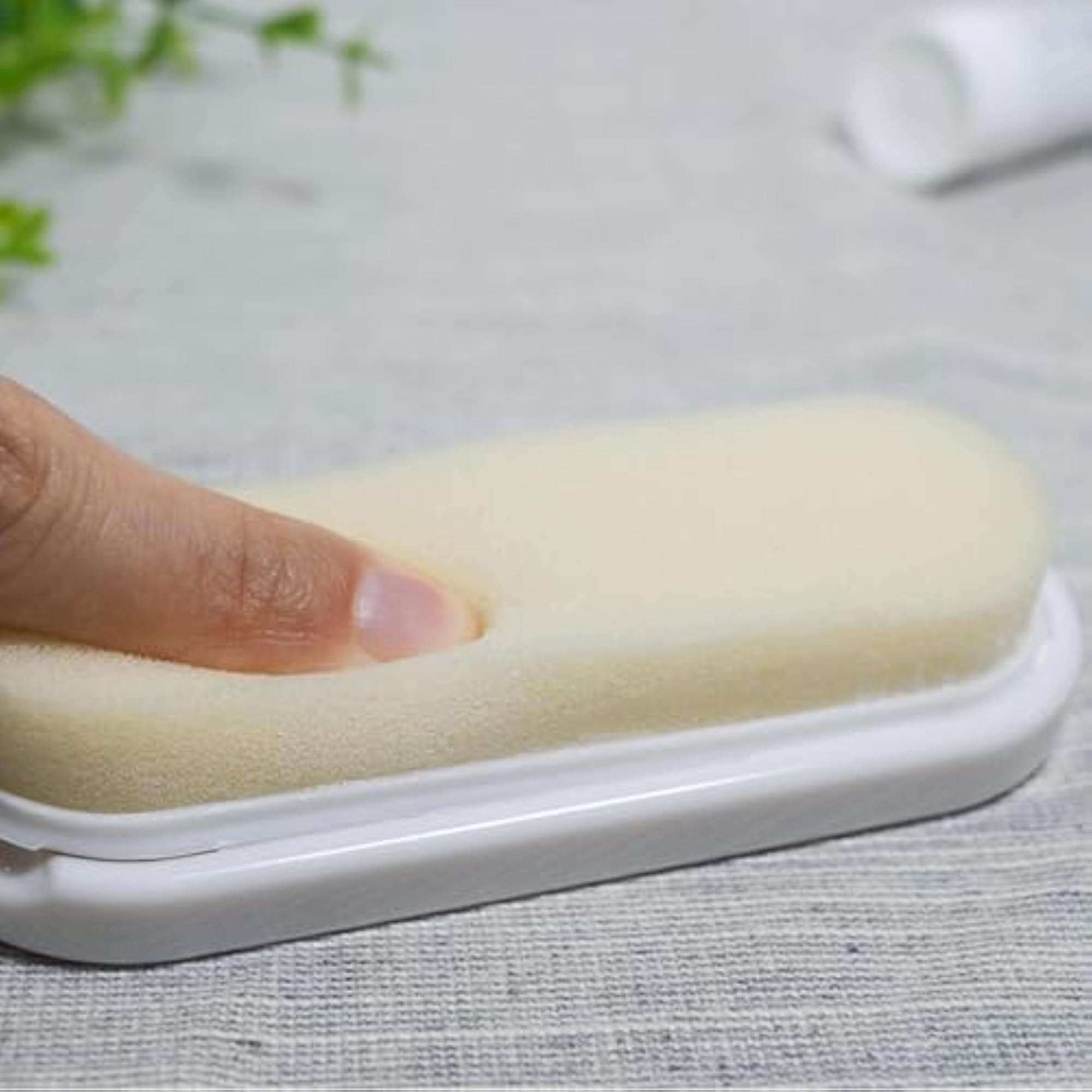 Back Scrubber Lightweight Bath Brush for Elderly