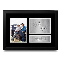 HWC Trading A4 Heath Ledger & Jake Gyllenhaal Brokeback Mountain Geschenke Geducktes Signiertes Autogramm Foto Für Fans Von Film Memorabilien