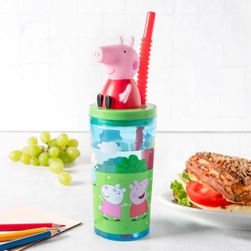 Peppa Wutz Trinkbecher Kinder mit Deckel und Strohhalm 360 ml - 3D Figur, BPA-frei, kohlensäuregeeignet, grün - Strohhalmbecher für kalte Getränke - Kinderbecher für Schule, Kindergarten & unterwegs
