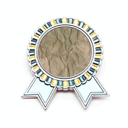 Broche en papier ondulé et métal, rompez la monotonie de vos vêtements avec cette texture froissée
