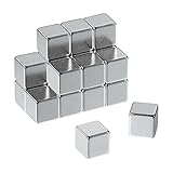 PERFEKT FÜR IHRE GLAS-MAGNETTAFEL: Diese 8 mm Neodym Magnetwürfel sind ultrastark und damit bestens für Ihre Glaspinnwand geeignet. Diese puristischen Würfel in Silber verleihen Ihrer Glas-Magnettafel ein ästhetisches Design - insbesondere auf Ihrem Glasmagnetboard in rot, schwarz oder einer anderen kräftigen Farbe.