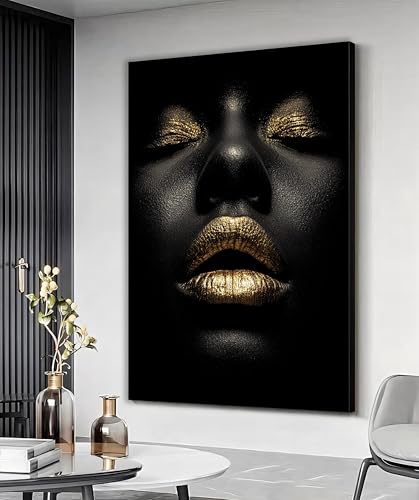 Toile luxe or et ongles pour raviver un mur blanc salon art moderne or