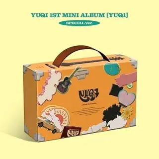Yuq1 - Special Limited Version - incl. 96pg Booklet, Lyric Book, Guitar Magnet + 2 Photocards
