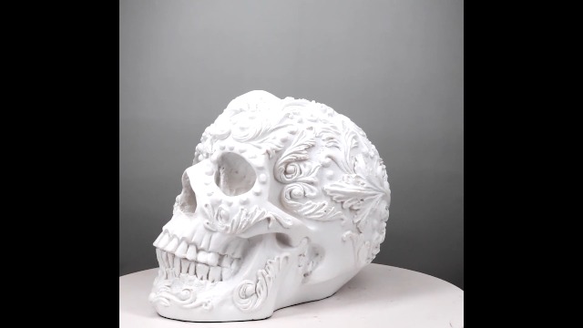 Amazon.com: Ebros French Baroque Rococo White Floral Skull Statue
