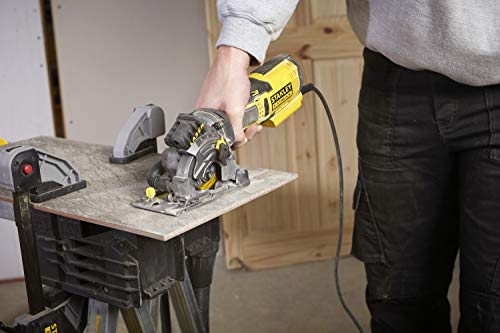 Stanley FATMAX Scie Circulaire Multi Matériaux 650W Ligne Laser pour plus de Précision Avec 1 Coffret de Transport Lames de Scie Disque De Diamant Gamme FATMAX Robuste et Ergonomique FME380K-QS