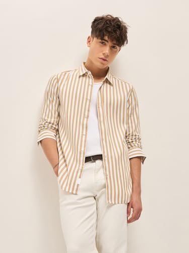 Image of THE BEAR HOUSE Men Spread Collar Vertical Striped Cotton Slim Fit Casual Shirt