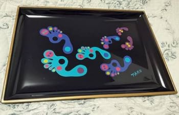 岡本太郎　トレイ　TARO お盆 Amazon.co.jp: 岡本太郎 足あと デザイントレー : ホーム＆キッチン