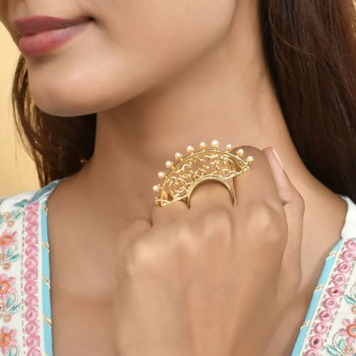 Nazakat Hairat Statement Ring